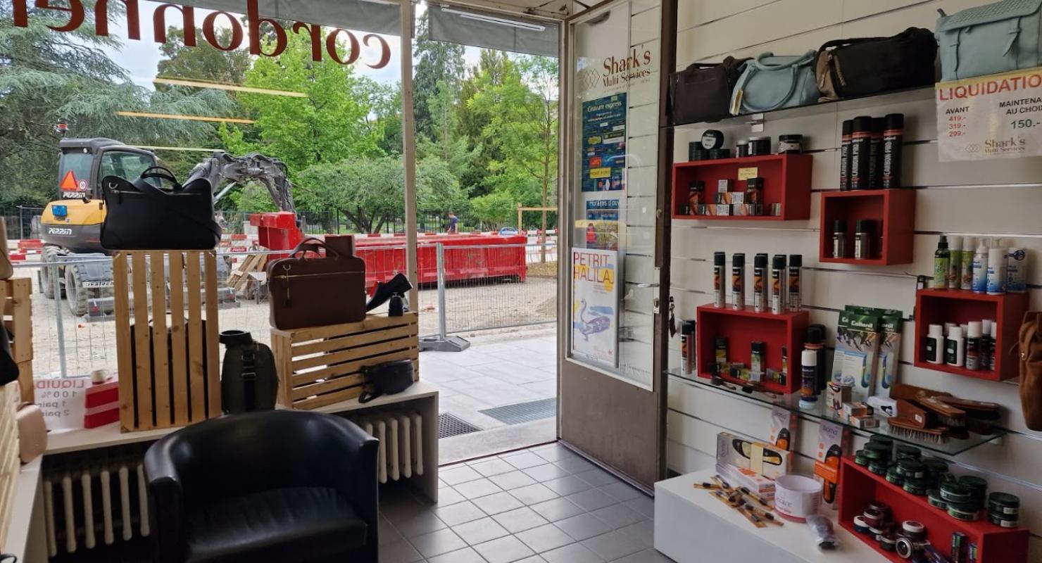 Shark's Multi Services Cordonnier - Second-hand Clothing in Geneva