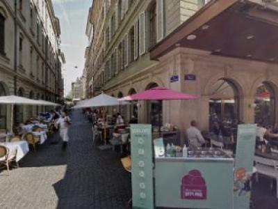 Mirpuri Raj / AJ Collections SA - Upcycled Fashion in Geneva