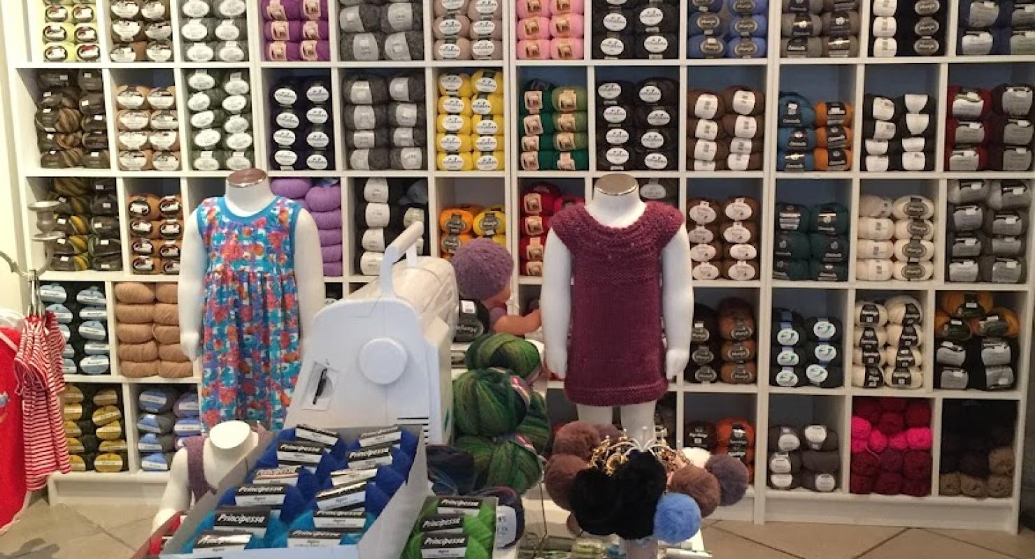 Katis Kinderkleidershop - Vêtements de seconde main in Grisons