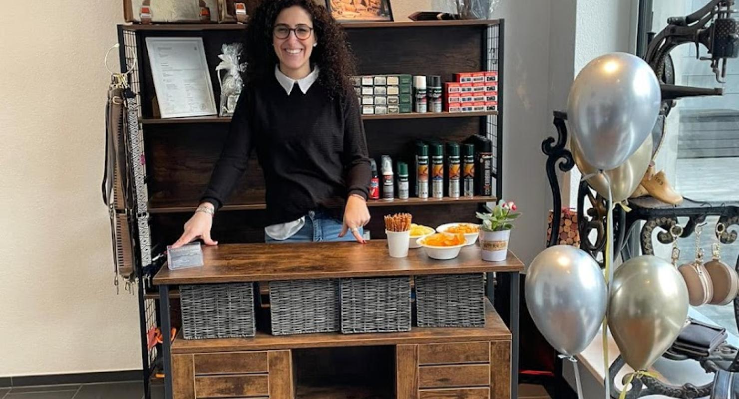 Schuhmacherei Carroccia - Second-Hand-Kleidung in Graubünden