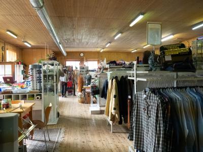 Brockenstube des Blauen Kreuzes GR - Second-hand Clothing in Grisons
