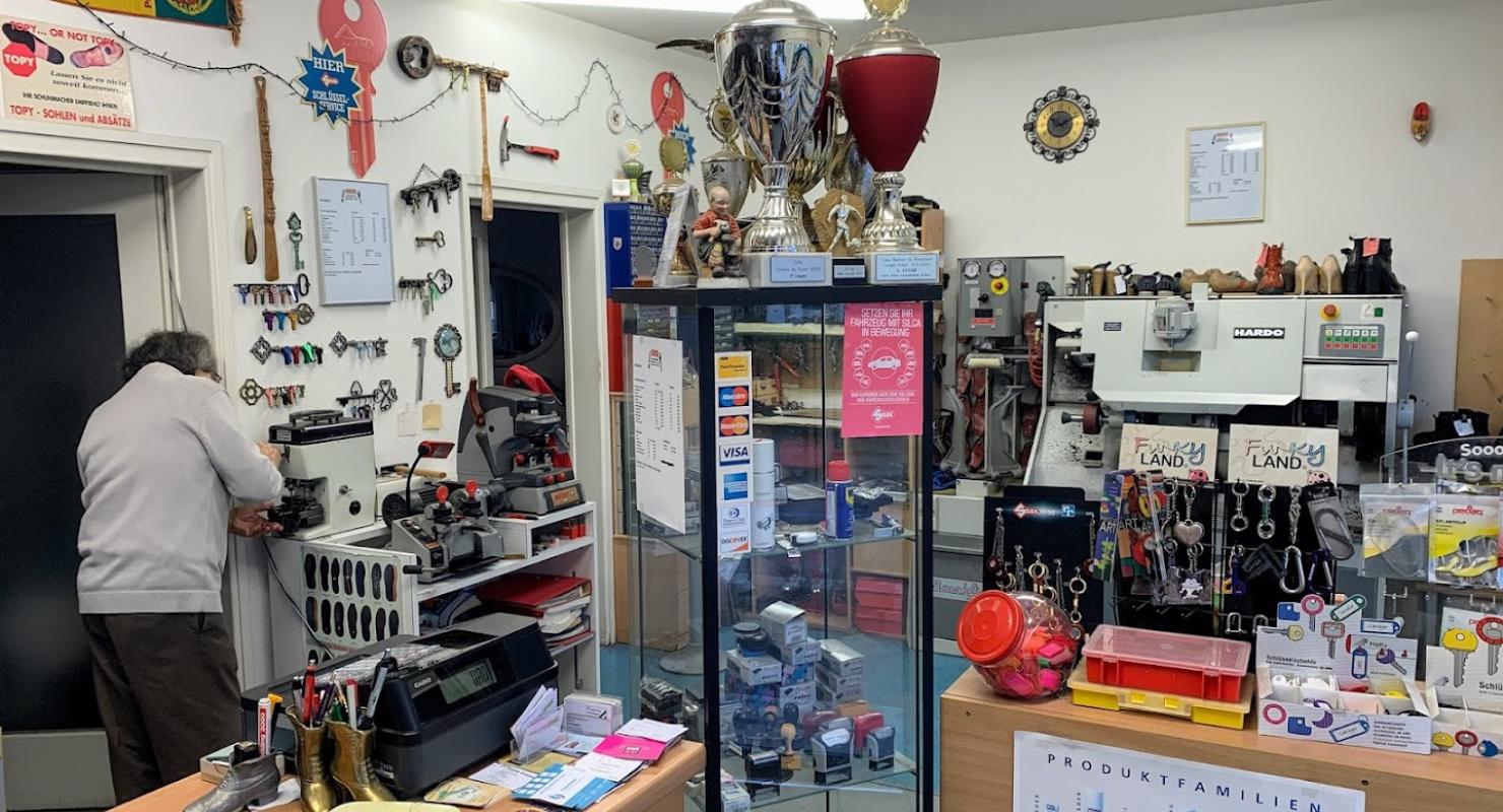 Pereira's Schuhe Reparaturen/Verkauf und Schlüsselservice - Abbigliamento di seconda mano in Turgovia