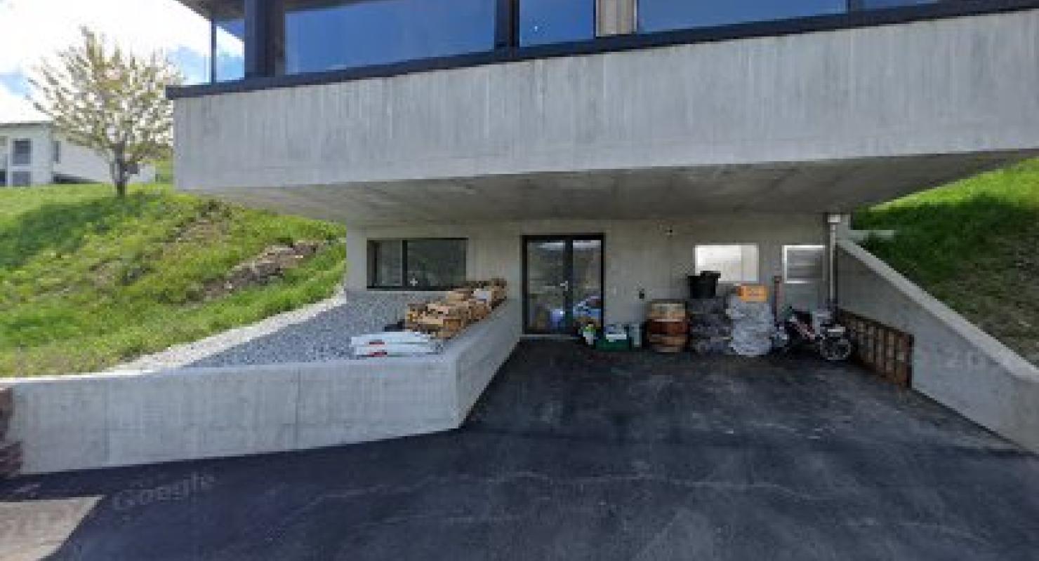 Les Lunati'k - Réparation & retouche in Valais