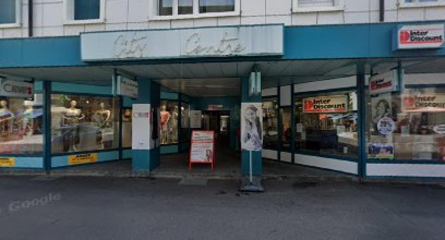 Mr. Santiago Styliste Andrade - Mode upcyclée in Valais