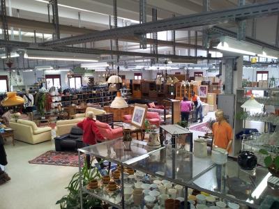 CATISHOP.CH di Caritas Ticino - Second-Hand-Kleidung in Tessin
