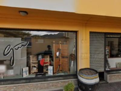 Mrs. Sibel Casartelli - Upcycling-Mode in Tessin