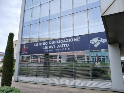 Minit Suisse SA - Second-Hand-Kleidung in Tessin