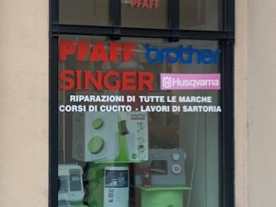 BETTOSINI MACCHINE PER CUCIRE - Second-Hand-Kleidung in Tessin
