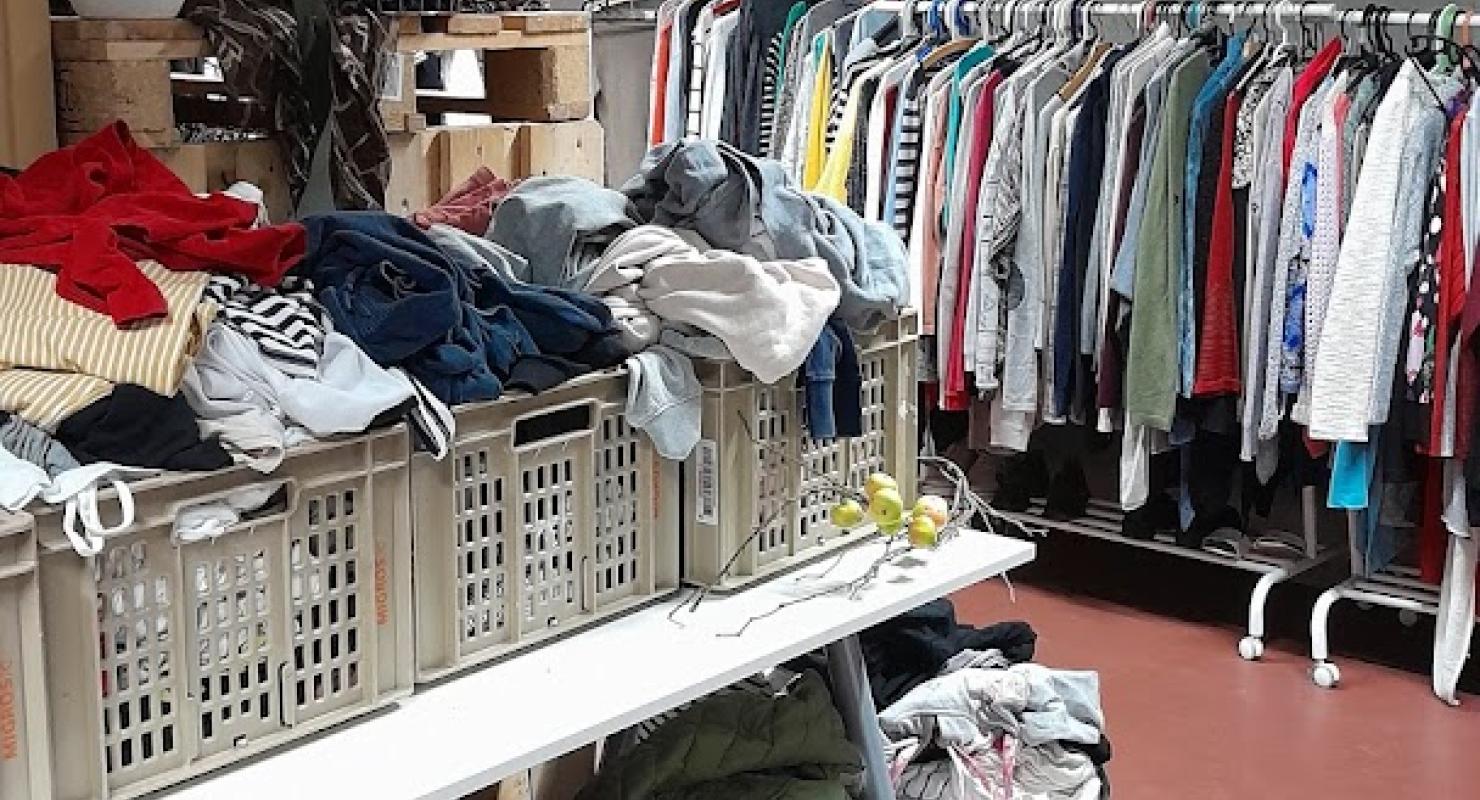 Friperie estudiantine UPFashionLab (UPFL) - Abbigliamento di seconda mano in Vaud