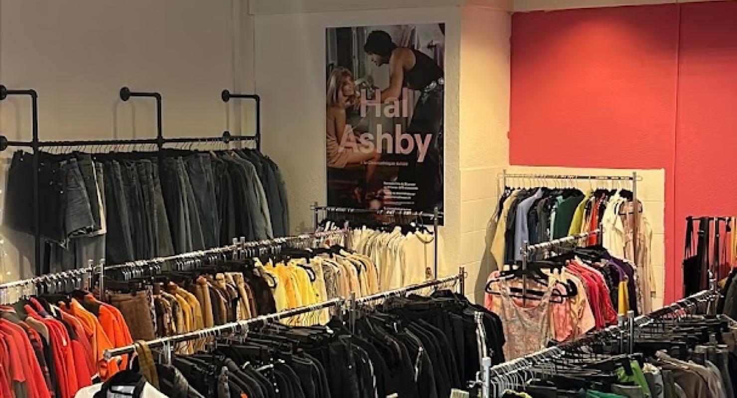 Station.24 - Abbigliamento di seconda mano in Vaud