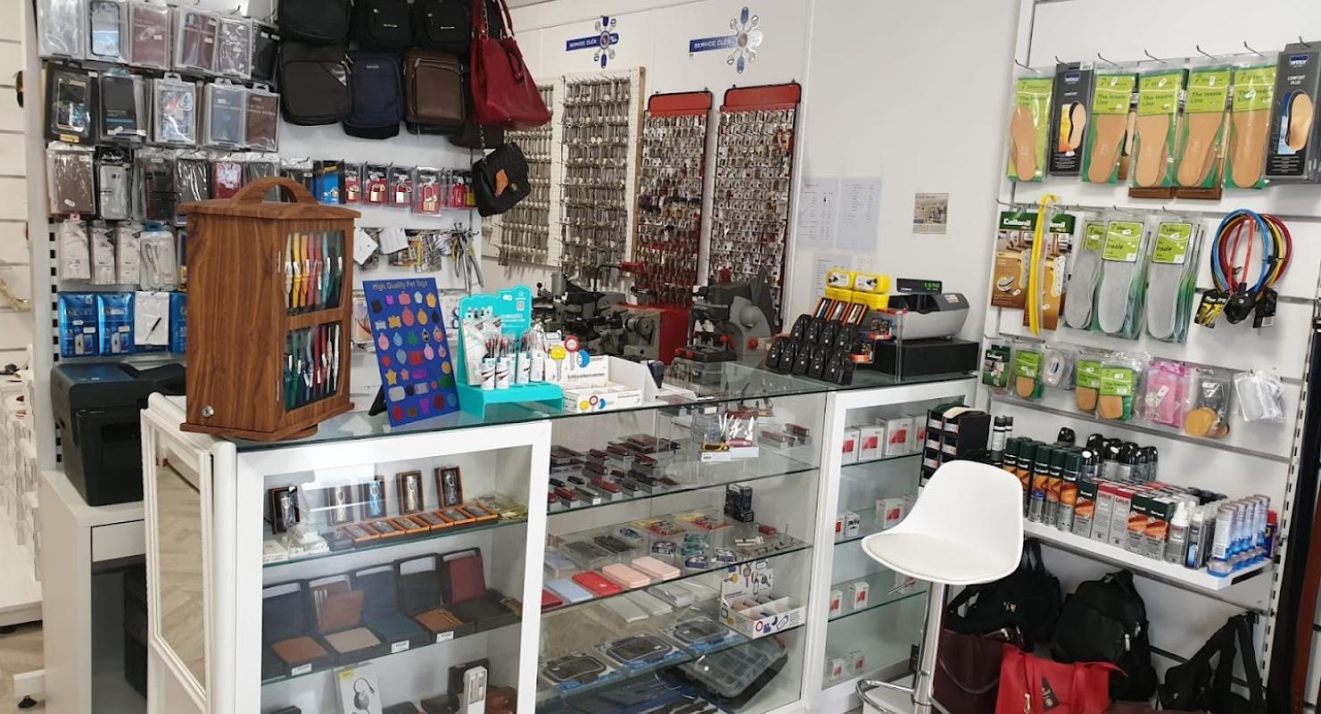 Cordonnerie du lac - Second-Hand-Kleidung in Waadt