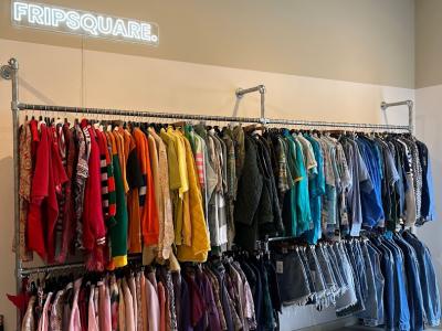 Fripsquare café & Vintage store - Second-hand Clothing in Vaud