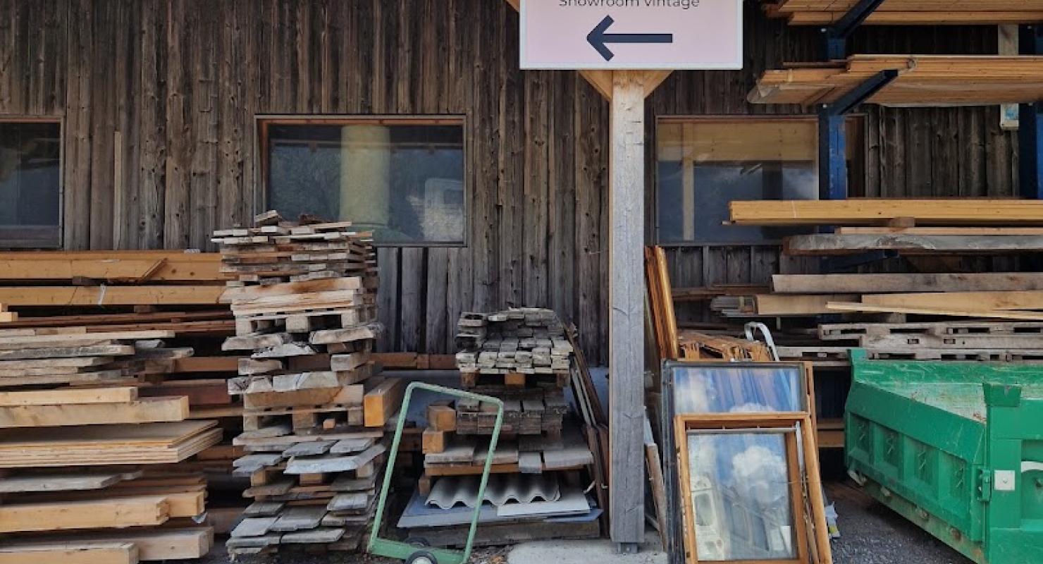 Sunny House Showroom Vintage - Concept Store - Second-Hand-Kleidung in Waadt