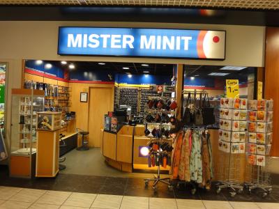 MISTER MINIT Yverdon-Les-Bains CC Métropole - Abbigliamento di seconda mano in Vaud