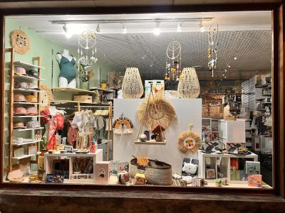 Boutique Parenthèse enchantée - Abbigliamento di seconda mano in Vaud