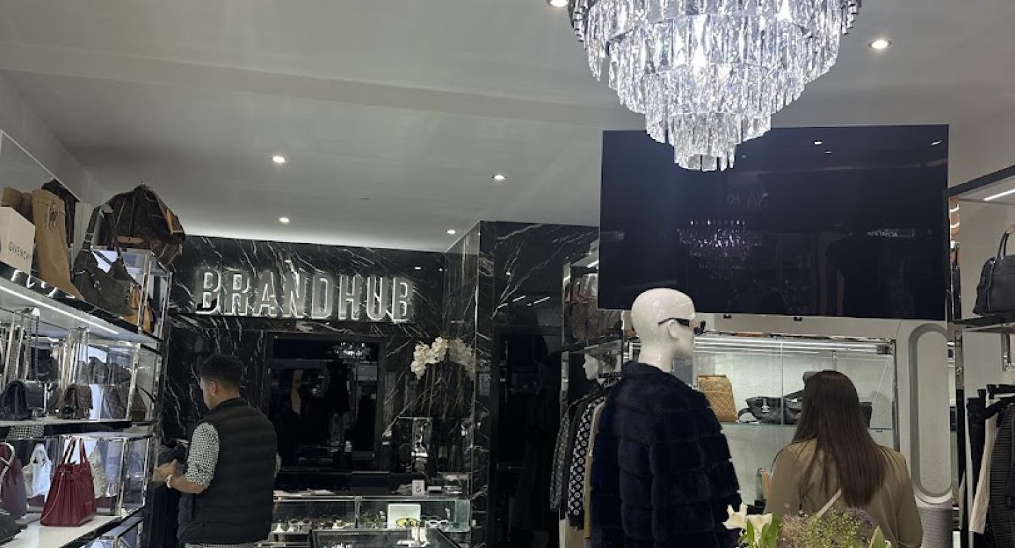 Brandhub Nyon - Second-hand Clothing in Vaud