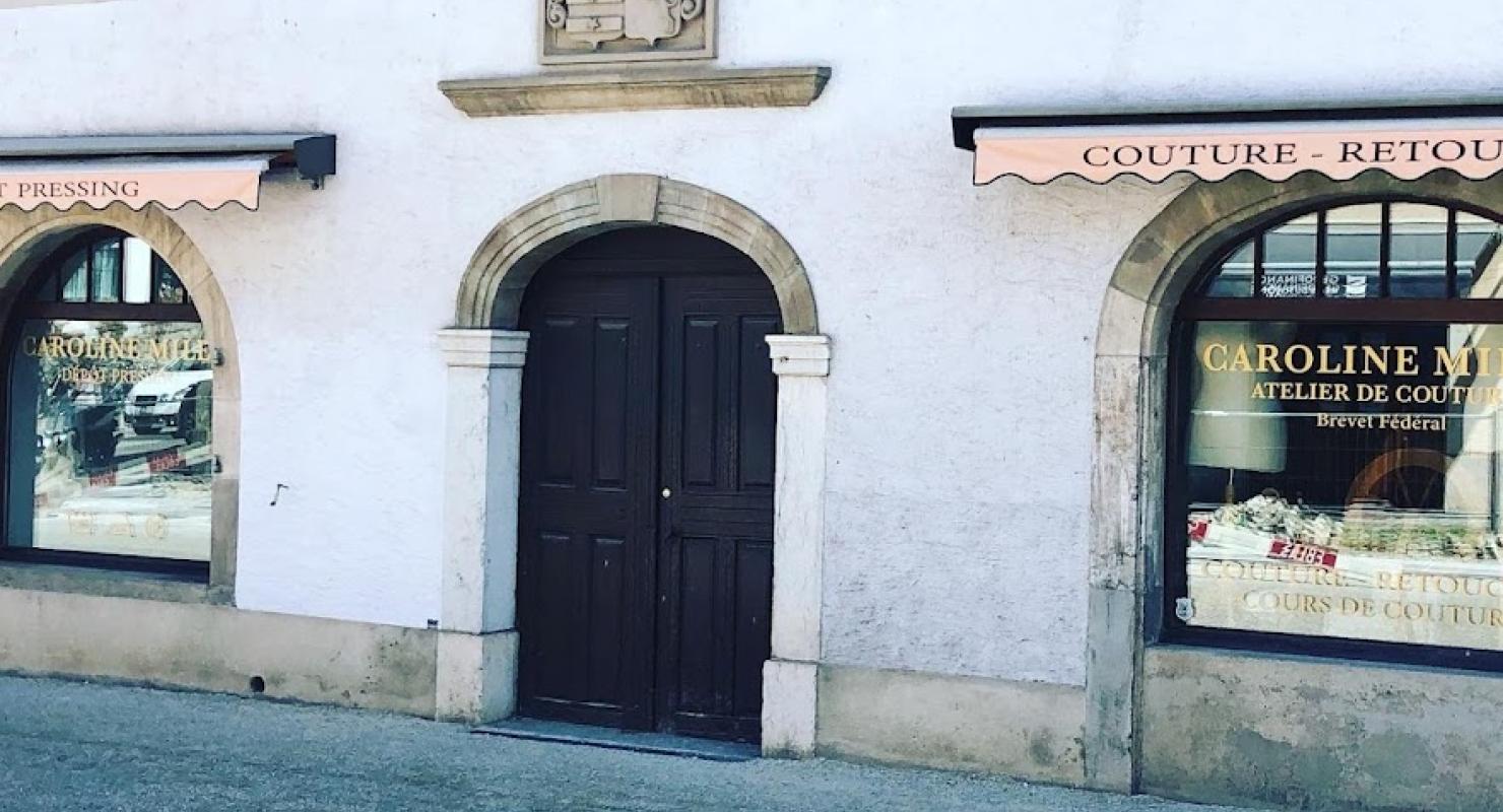 Atelier de couture Caroline Miles. Retouches et transformation vêtement.Dépôt pressing et cordonnerie - Réparation & retouche in Vaud
