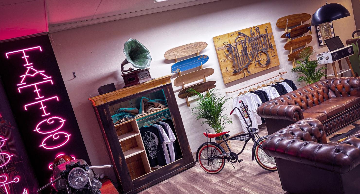 Old Capital Tattoo & Piercing Parlor - Second-Hand-Kleidung in Bern