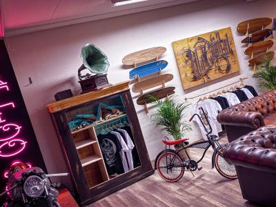 Old Capital Tattoo & Piercing Parlor - Second-hand Clothing in Bern