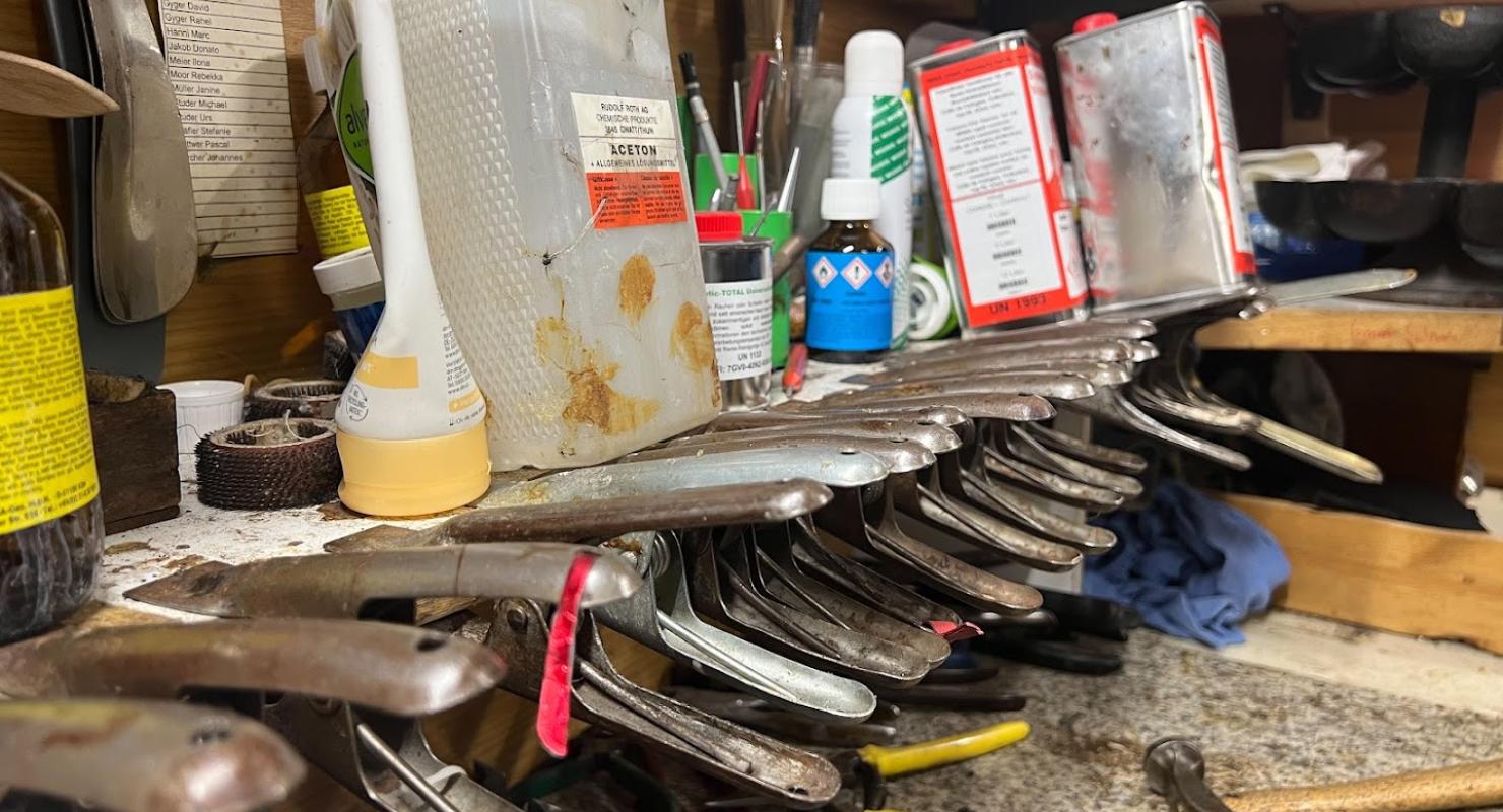 Schuhmacherei Steffisburg Edi Geissler - Second-Hand-Kleidung in Bern