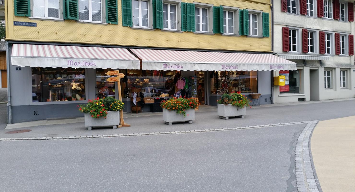 Jenni Alfred Märit Hüsli - Moda upcycled in Berna