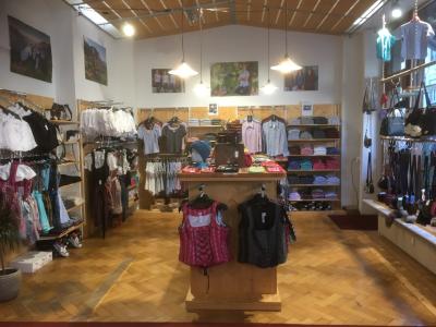 Märithüsli AG - Second-hand Clothing in Bern