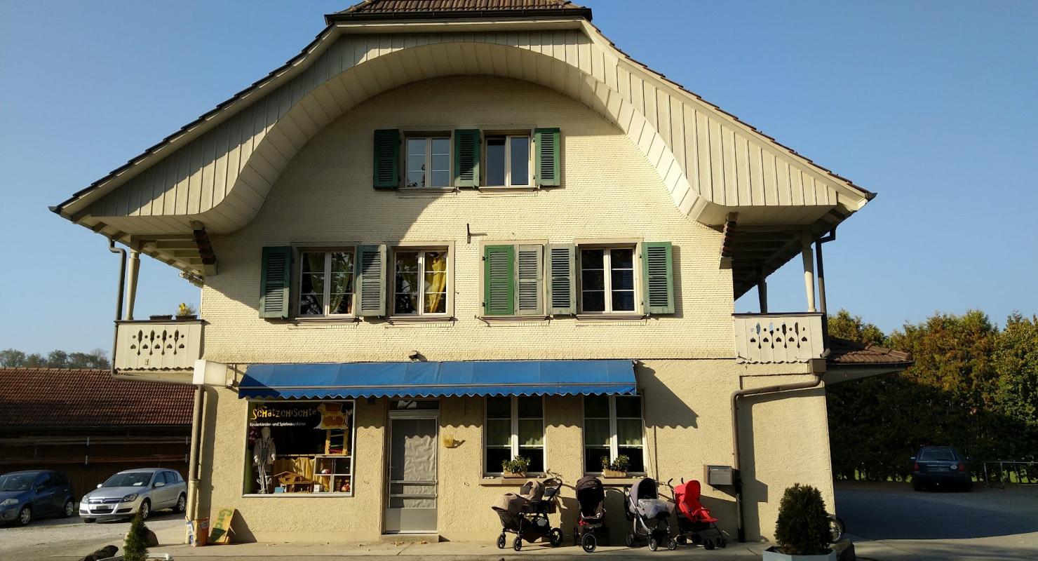 Schatzchischte - Second-hand Clothing in Bern