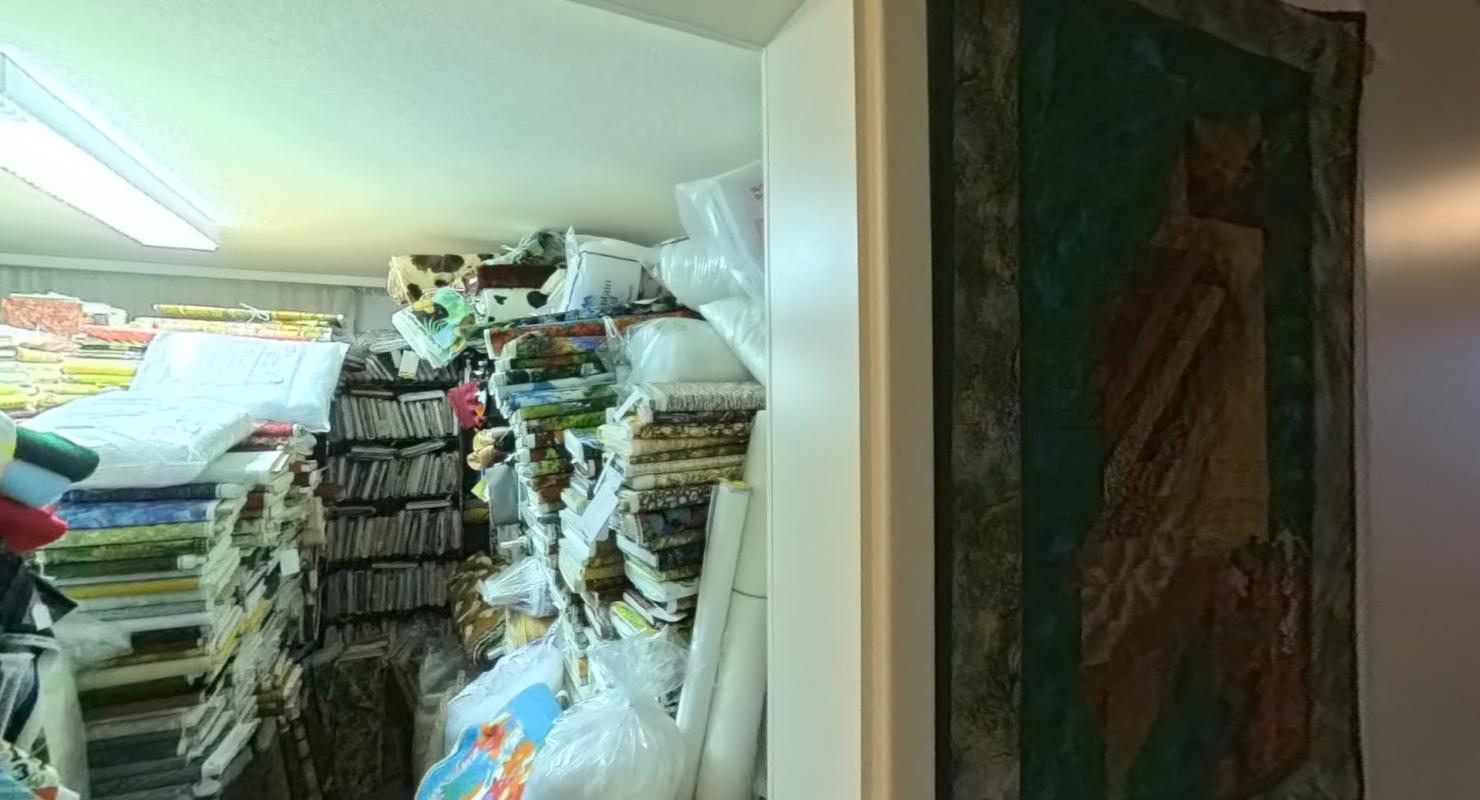 Nähmaschinen BeSt's-Stoffatelier - Second-hand Clothing in Bern