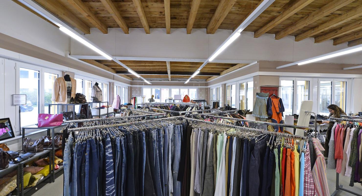 Heilsarmee brocki.ch/Biel - Vêtements de seconde main in Berne