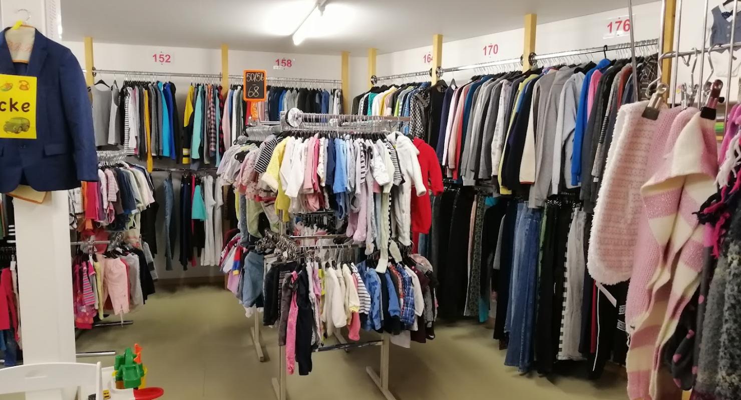 Börse Kinderkleider Pony - Vêtements de seconde main in Berne