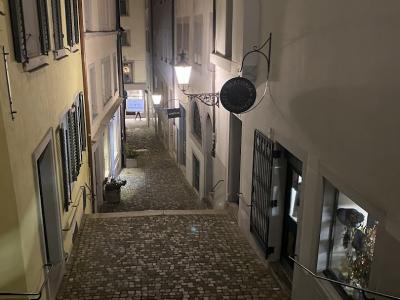 Nesia Mode Atelier Sartoria - Mode upcyclée à Zurich