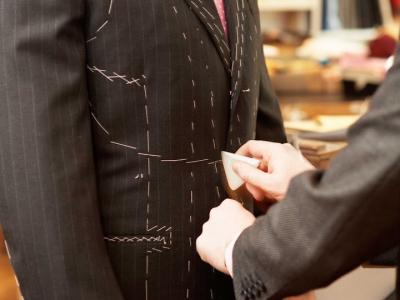 Raj Mirpuri Bespoke Tailors - Maßschneiderei für Anzüge und Hemden - Moda upcycled in Zurigo