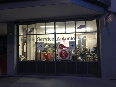 Antonio Nuzzi Schuhmacher - Vêtements de seconde main à Zurich