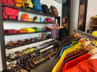 2nd Peak – Second Hand Outdoor Shop in Zürich - Abbigliamento di seconda mano in Zurigo