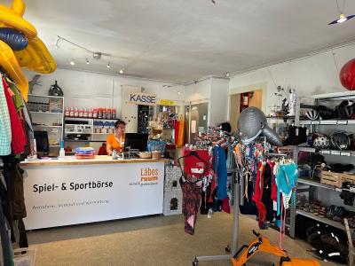 Spiel- & Sportbörse | Läbesruum - Abbigliamento di seconda mano in Zurigo