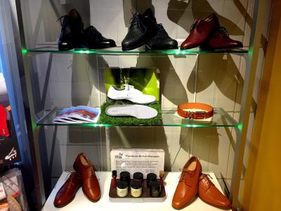 Schuhmacherei R. Hess GmbH - Abbigliamento di seconda mano in Zurigo