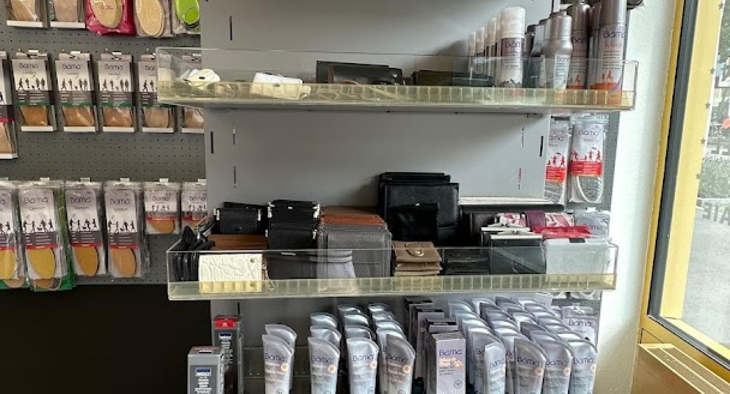 Jet Service TAN - Abbigliamento di seconda mano in Zurigo