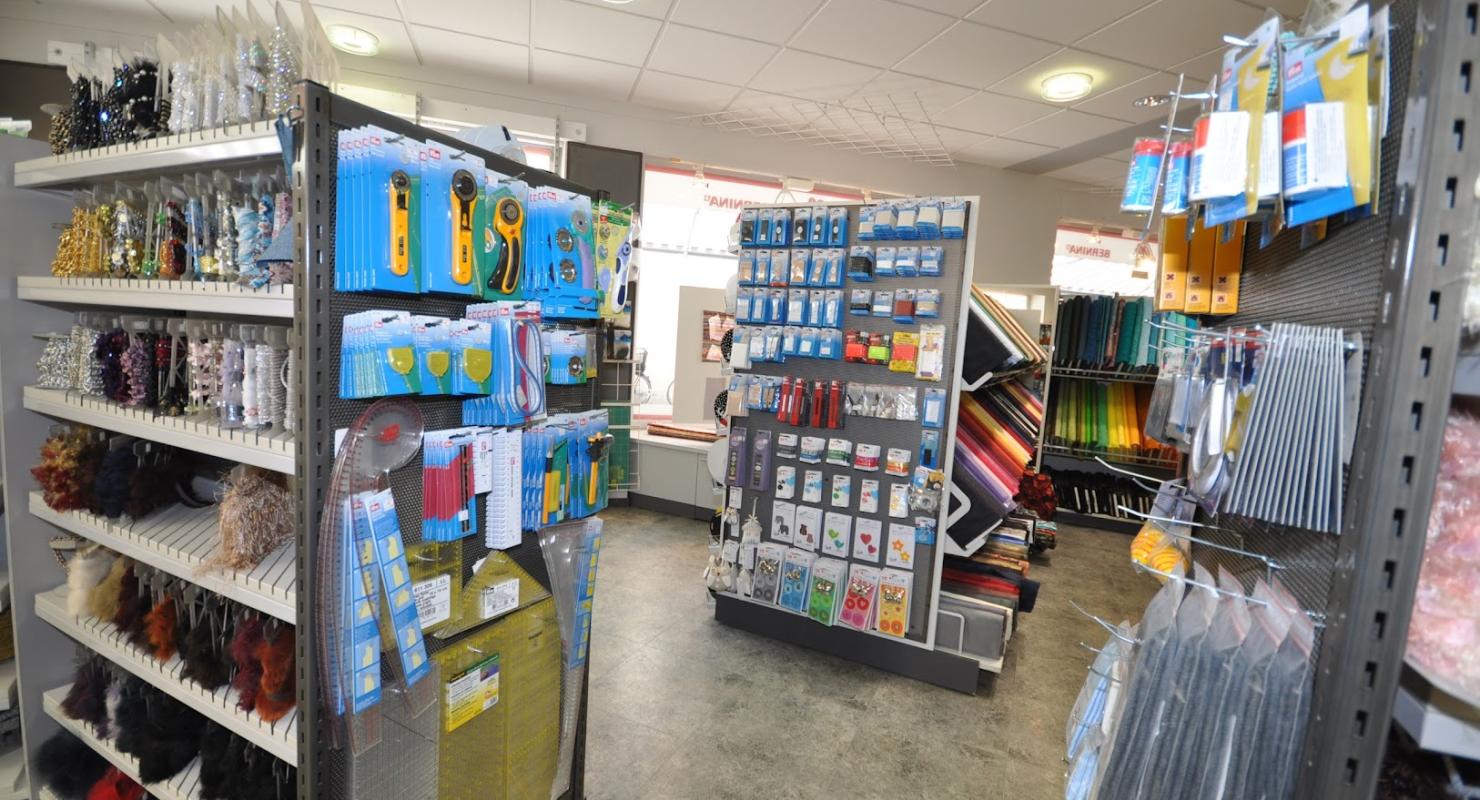 Bolli Textilwaren AG - Modestoffe, Mercerie, Nähcenter - Reparatur & Änderung in Zürich