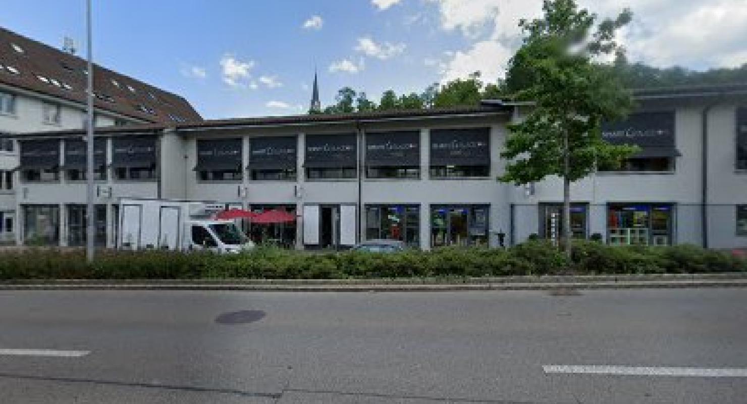 Mr. Nicola Vignola - Abbigliamento di seconda mano in Zurigo