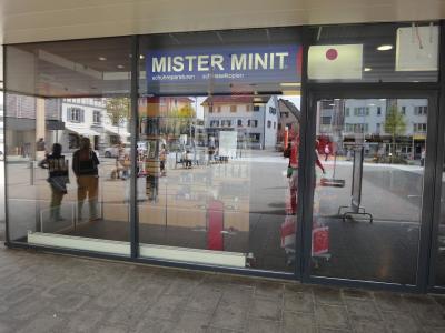 MISTER MINIT Bülach EKZ Sonnenhof - Abbigliamento di seconda mano in Zurigo