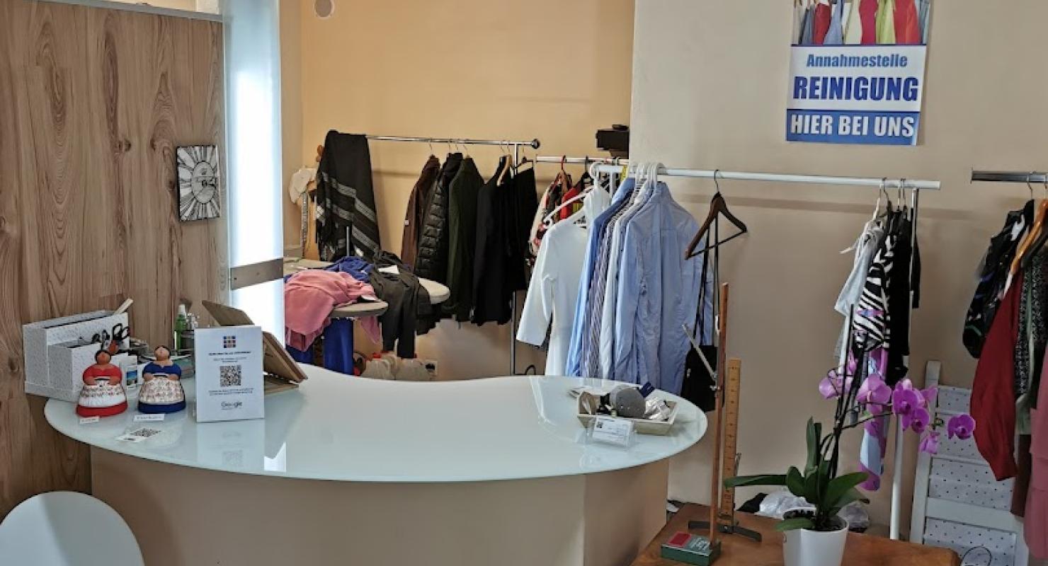 Kleideränderungen Lisa Rinaldi - Moda upcycled in Zurigo