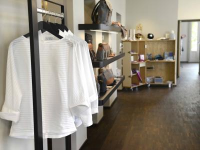 TextilArt – ein Betrieb von Noveos - Moda upcycled in Zurigo