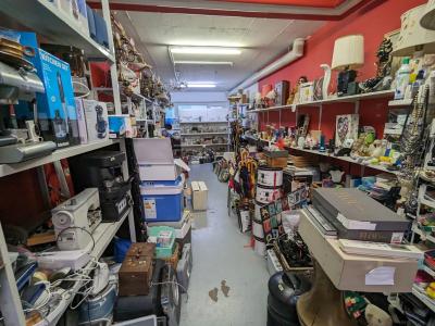 Wehntaler Brocki - Abbigliamento di seconda mano in Zurigo