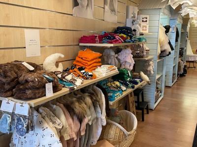 Bbg - Clothing Les Tout-Petits - Second-hand Clothing in Fribourg